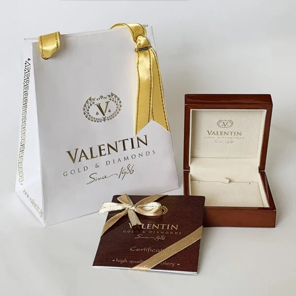 Gold ladies earrings 7605