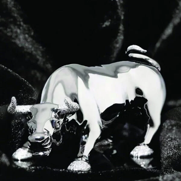 BULL - Strength and Determination