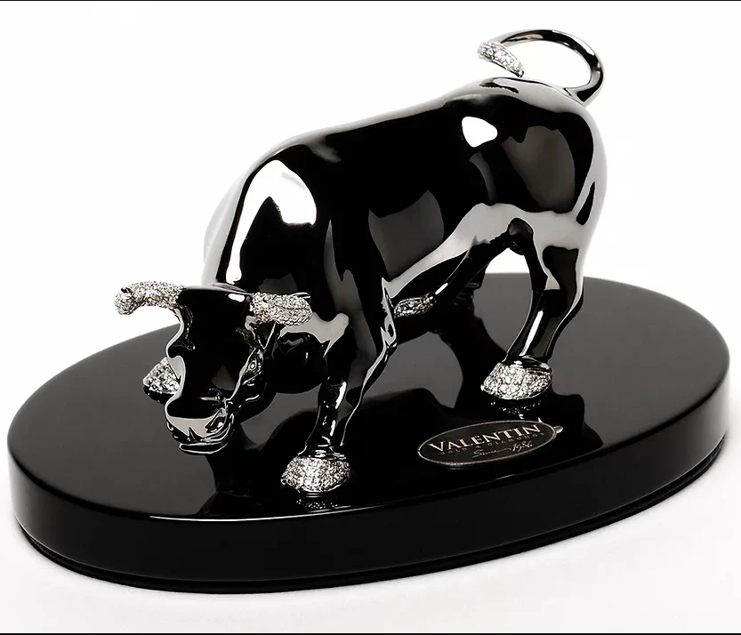 BULL - Strength and Determination