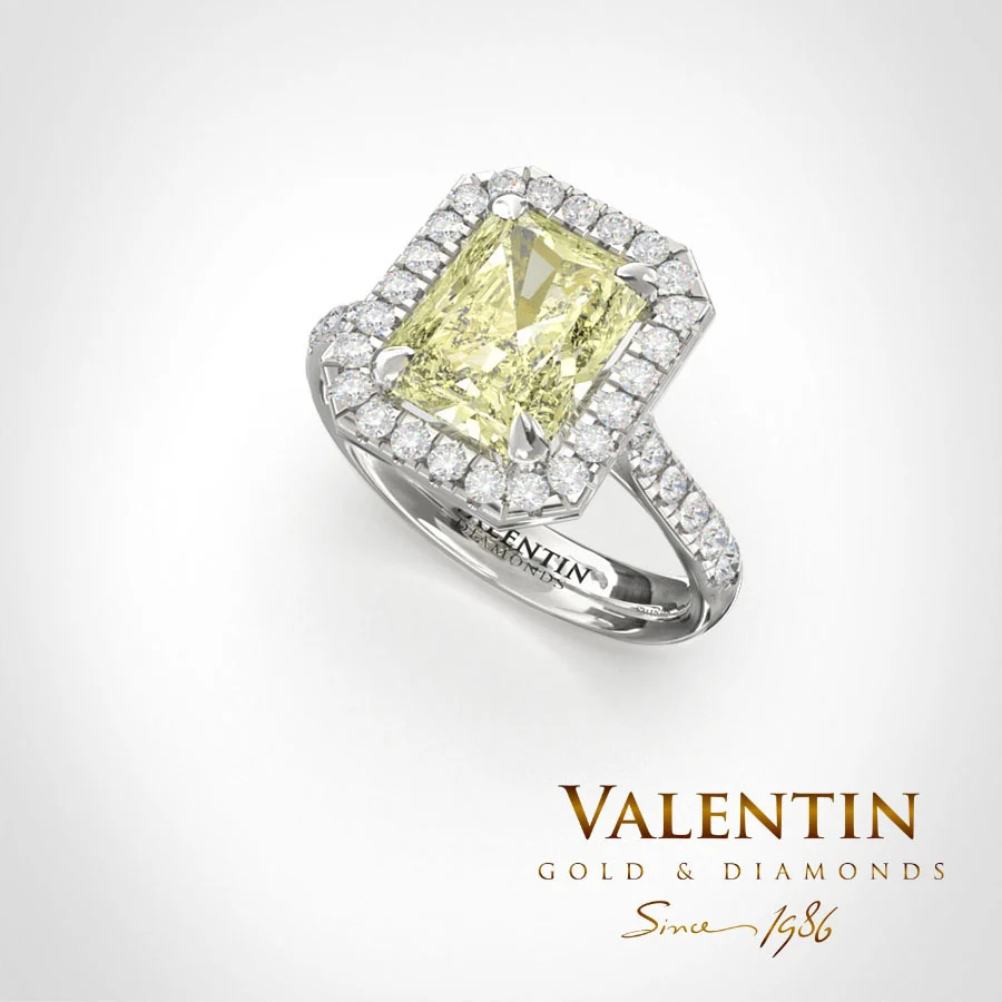 Engagement Ring Diamond Yellow Radiant 4769