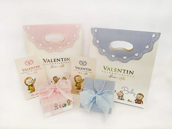 Children's Gold Bracelet with Red Thread 8152