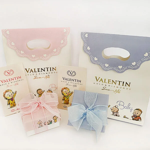 Children's Gold Bracelet with Red Thread 8152