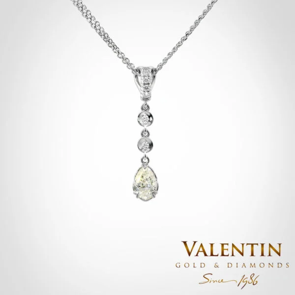 Златен медальон Pear with Diamonds 6939-2