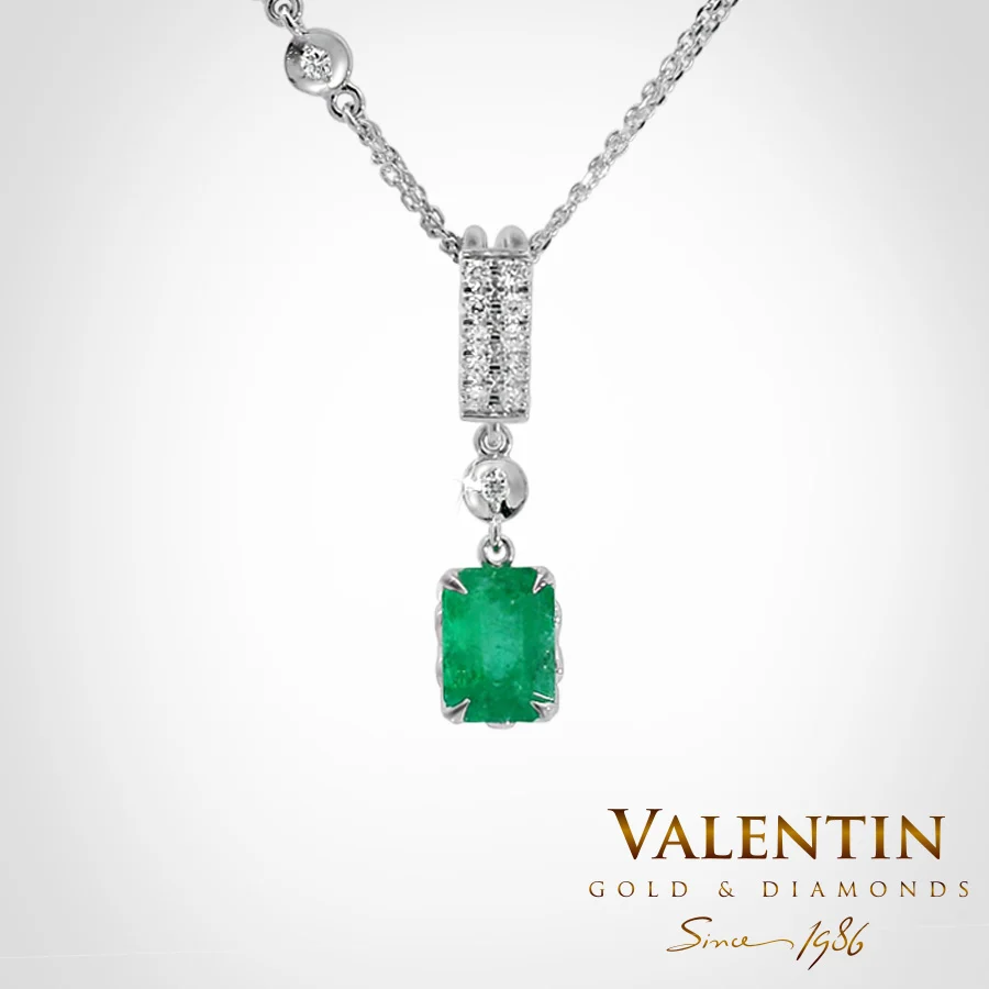 Златен медальон Green Adore 6957 – бяло злато