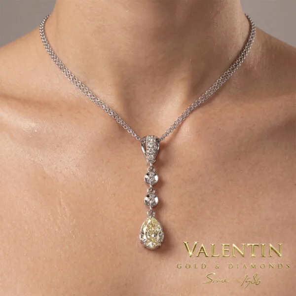Златен медальон Pear with Diamonds 6939-2 – бяло злато