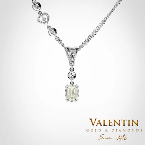 Diamond Emerald Gold Pendant 6957 – white gold
