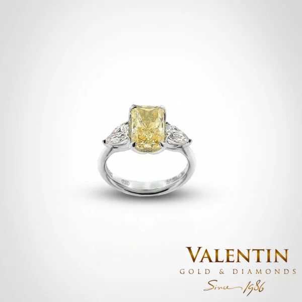 Fancy Vivid Yellow Radiant Lab Gold Ring 4766-2