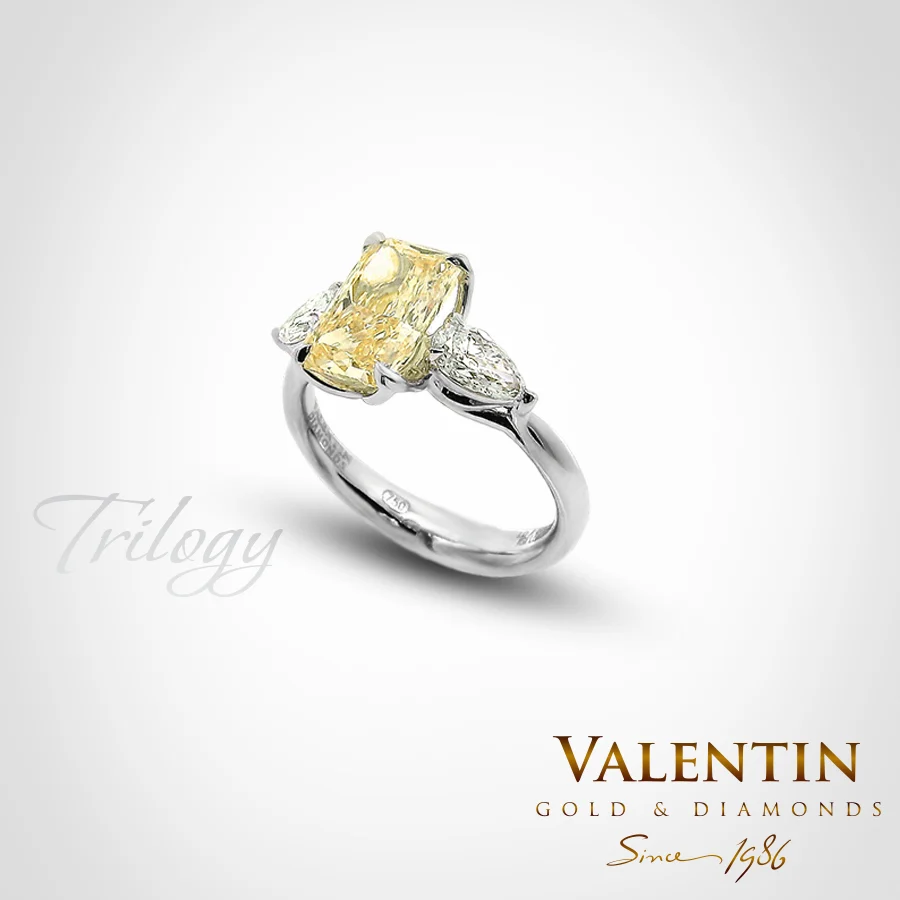 Fancy Vivid Yellow Radiant Lab Gold Ring 4766-2