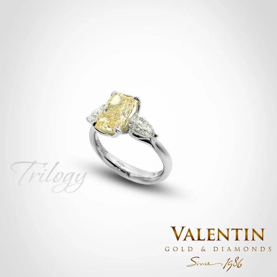 Fancy Vivid Yellow Radiant Lab Gold Ring 4766-2