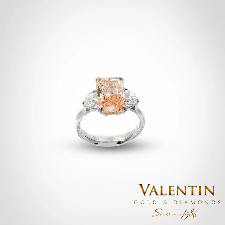 Fancy Vivid Pink Radiant Lab Gold Ring 4766-3