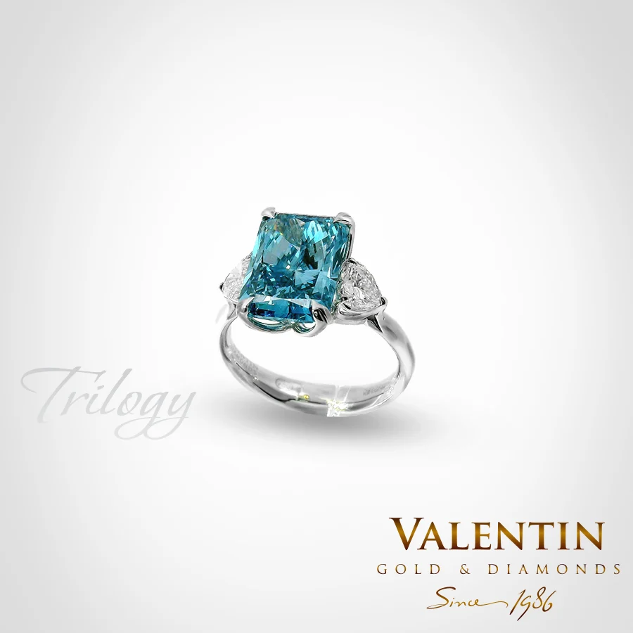 4766 W 5.00ct FVB 2 Trilogy Златен пръстен Fancy Vivid Blue Radiant Lab 4766-3 – бяло злато