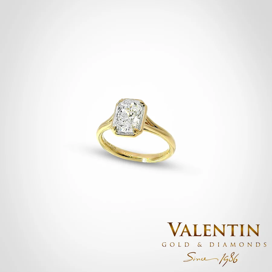 Light Radiant Bezel-Set Engagement Ring 4779 – yellow gold