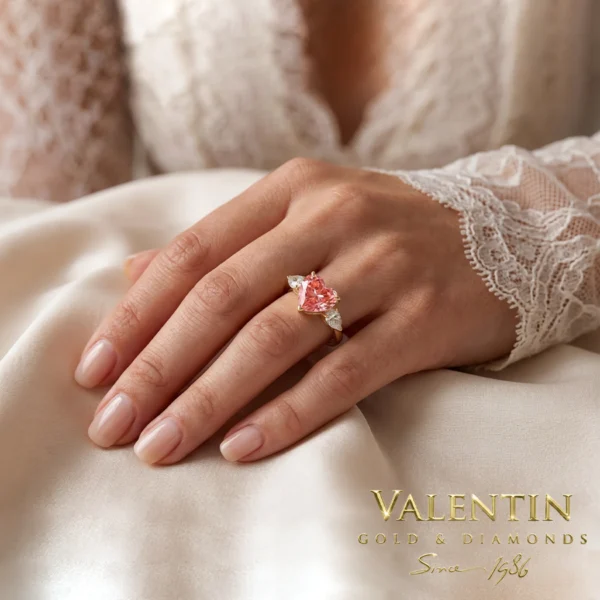 Годежен пръстен Fancy Vivid Pink Heart Diamond Lab 4767 - Image 2